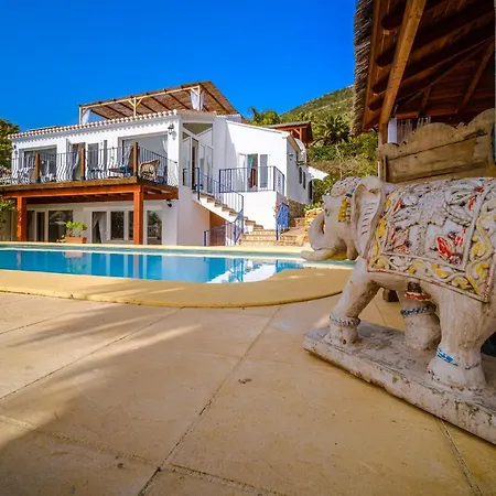 Casa Nirvana Lodge *